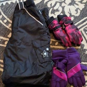 Snow pants with two sets water proof gloves